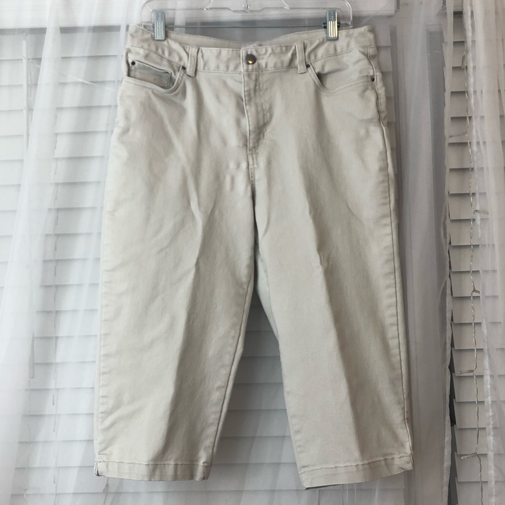 Khaki Capri